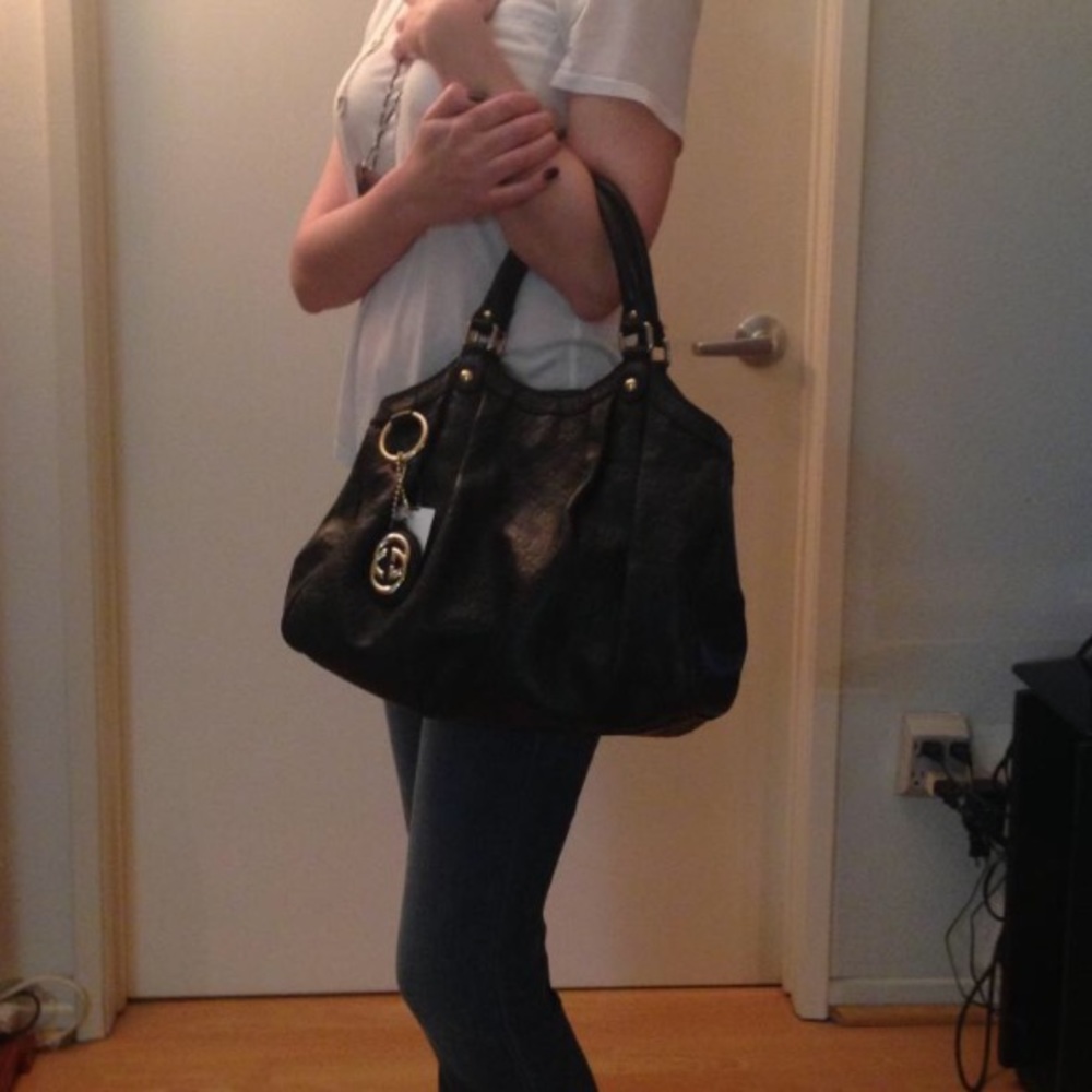 Authentic GUCCI Handbag - Picture 3 of 8